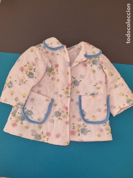 Mu&ntilde;ecas Nancy y Lucas: Bata de casa guateada de Mama LUCHY - Foto 1