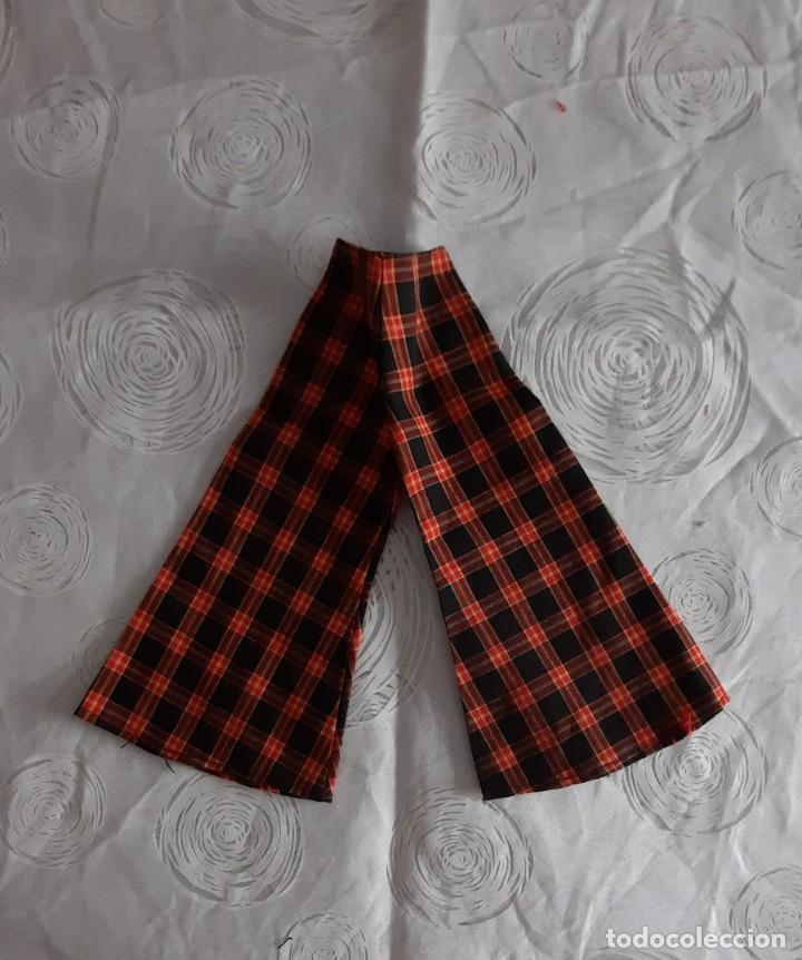 Mu&ntilde;ecas Nancy y Lucas: NANCY PANTALON CONJUNTO PINTORA DE LOS 70 - Foto 1