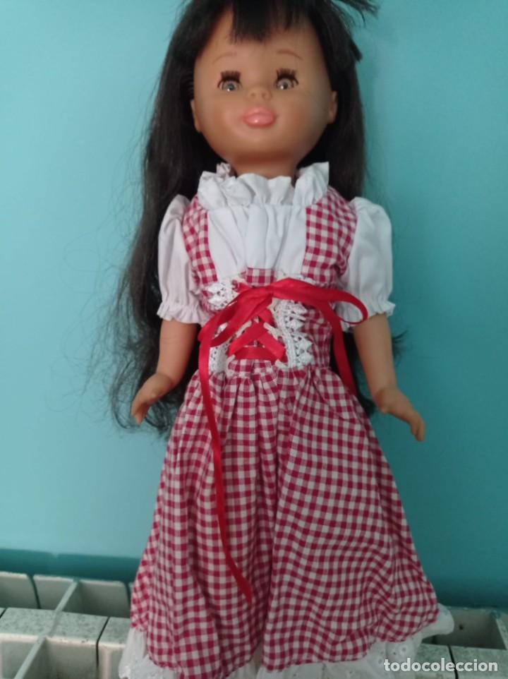 Mu&ntilde;ecas Nancy y Lucas: Mu&ntilde;eca Nancy cuentos Blancanieves, en buen estado - Foto 2
