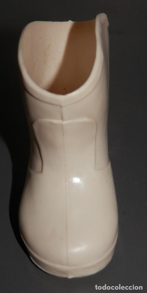 Mu&ntilde;ecas Nancy y Lucas: UNA BOTA DE LUCAS -COLOR BLANCA - Foto 3