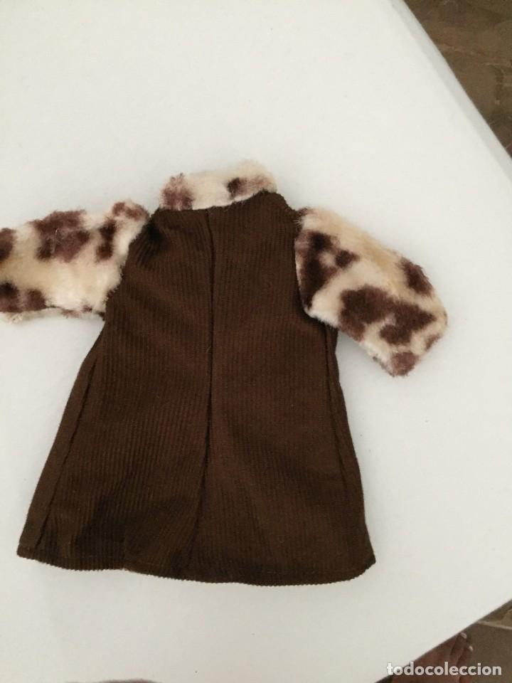 Mu&ntilde;ecas Nancy y Lucas: nancy abrigo marron con mangas de leopardo - Foto 2