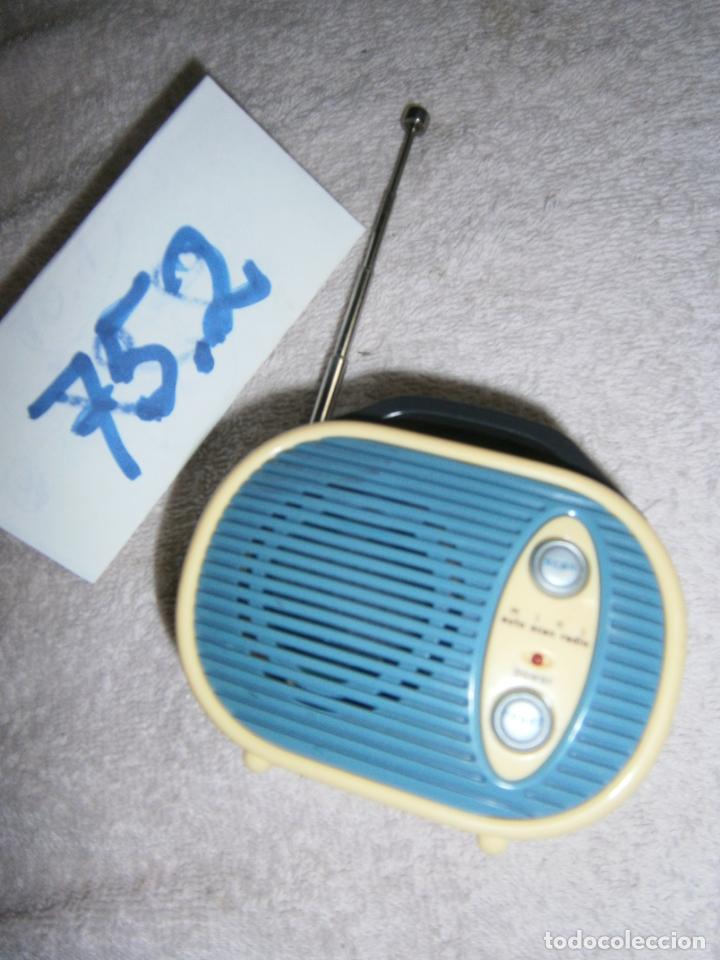 Mu&ntilde;ecas Nancy y Lucas: MINI RADIO VINTAGE PARA COMPLEMENTO MU&Ntilde;ECA NANCY - Foto 2