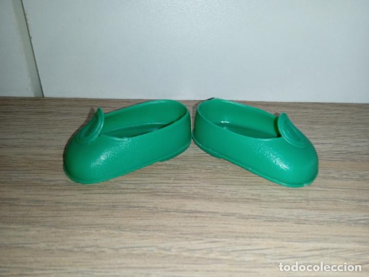 Mu&ntilde;ecas Nancy y Lucas: Zapatos de boton verde mu&ntilde;eca Nancy - Foto 3