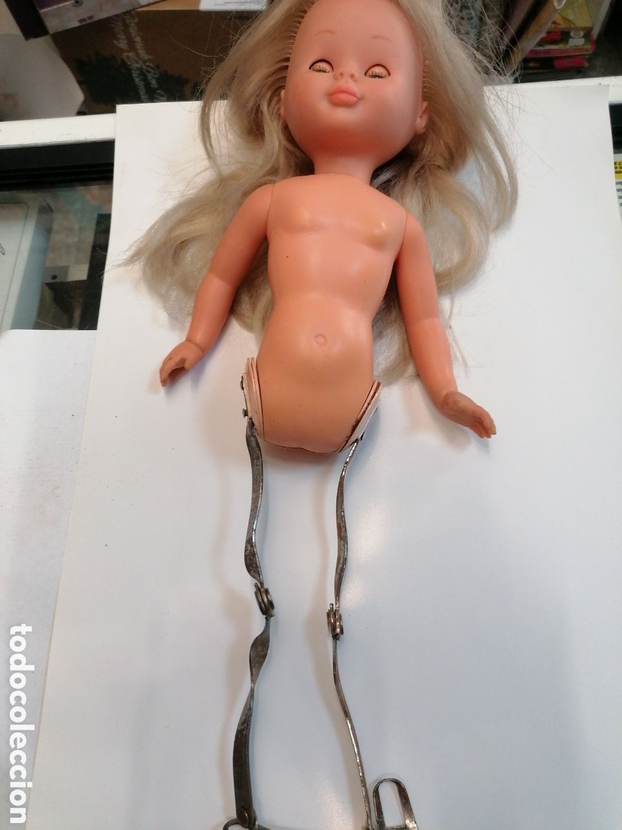 Mu&ntilde;ecas Nancy y Lucas: Nancy con las piernas de hierro - Foto 1