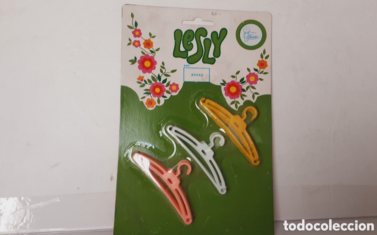 Mu&ntilde;ecas Nancy y Lucas: Perchas Lesly. Famosa. Nuevas. - Foto 1