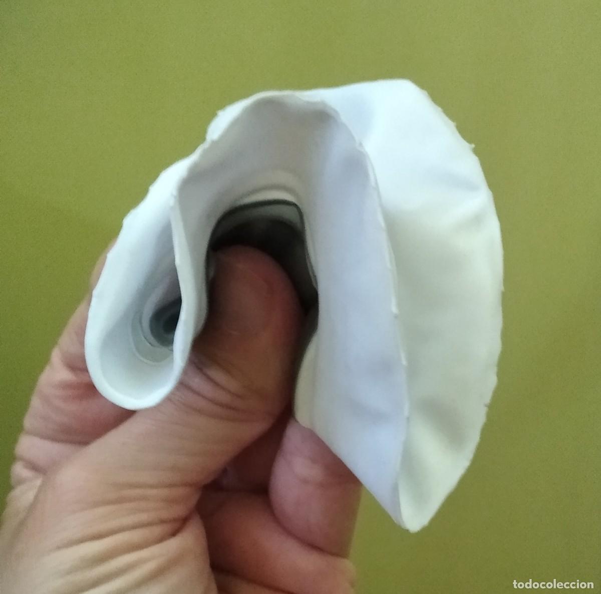 Mu&ntilde;ecas Nancy y Lucas: Boina impermeable para Nancy en blanco y plata - Foto 5