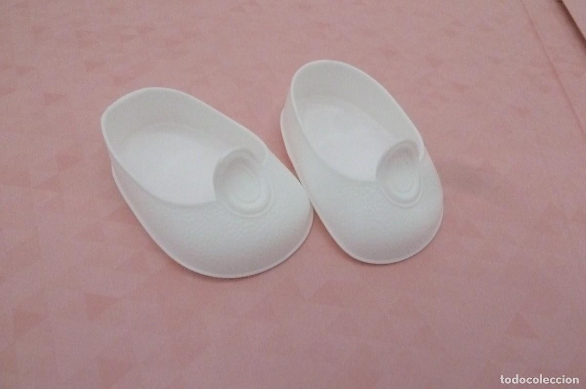 Mu&ntilde;ecas Nancy y Lucas: Zapatos bot&oacute;n reedici&oacute;n blancos - Foto 2