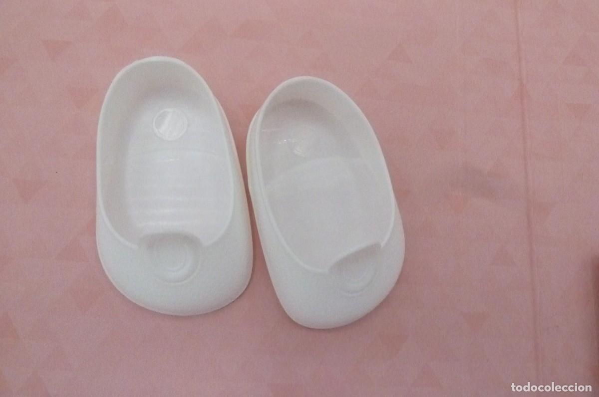 Mu&ntilde;ecas Nancy y Lucas: Zapatos bot&oacute;n reedici&oacute;n blancos - Foto 4