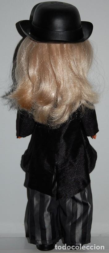 Mu&ntilde;ecas Nancy y Lucas: MU&Ntilde;ECA NANCY DE DE LOS 70 VESTIDA DE FRAC - Foto 3