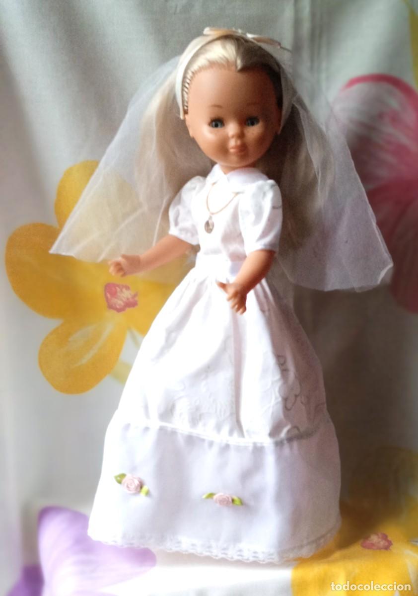 Mu&ntilde;ecas Nancy y Lucas: VESTIDO COMUNION CON VELO NANCY-ORIGINAL - Foto 3