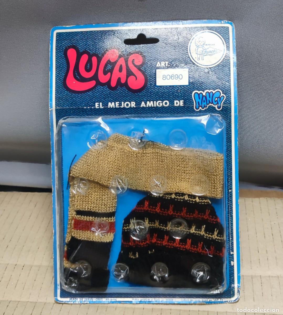 Mu&ntilde;ecas Nancy y Lucas: Gorro y bufanda de Lucas de Famosa - Foto 1