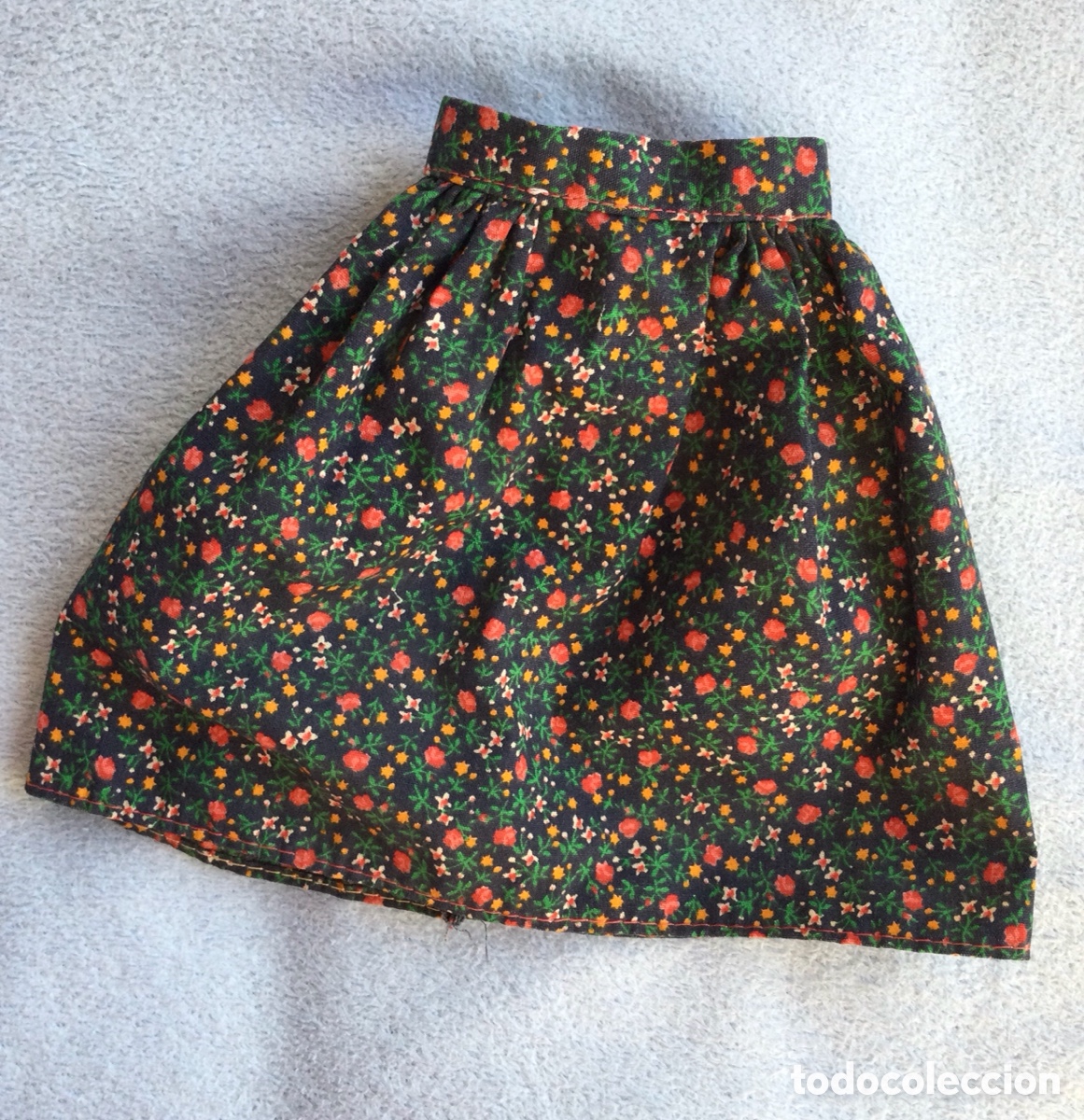 Mu&ntilde;ecas Nancy y Lucas: Falda del conjunto flores de Nancy - Foto 1