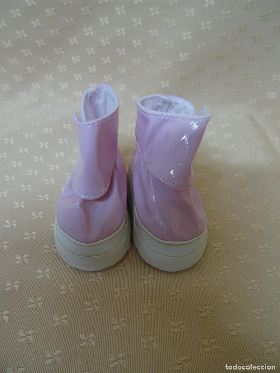 Mu&ntilde;ecas Nancy y Lucas: Botas rosa de Nieve-invierno de Nancy - Foto 1