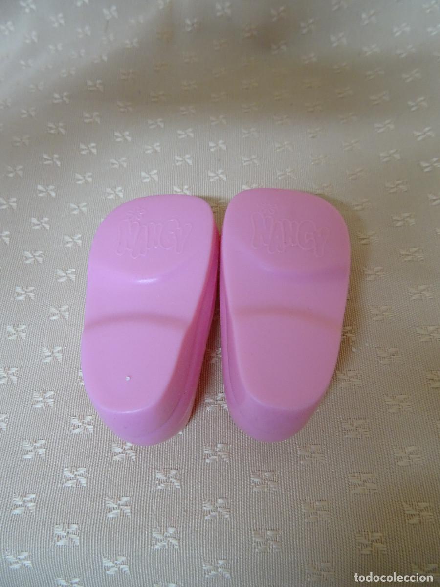 Mu&ntilde;ecas Nancy y Lucas: zapatos rosa de Nancy - Foto 2