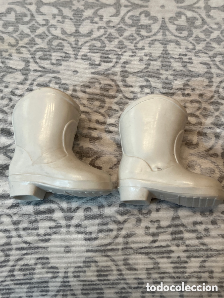 Mu&ntilde;ecas Nancy y Lucas: NANCY BOTAS BLANCAS DE AGUA ORINALES - Foto 3