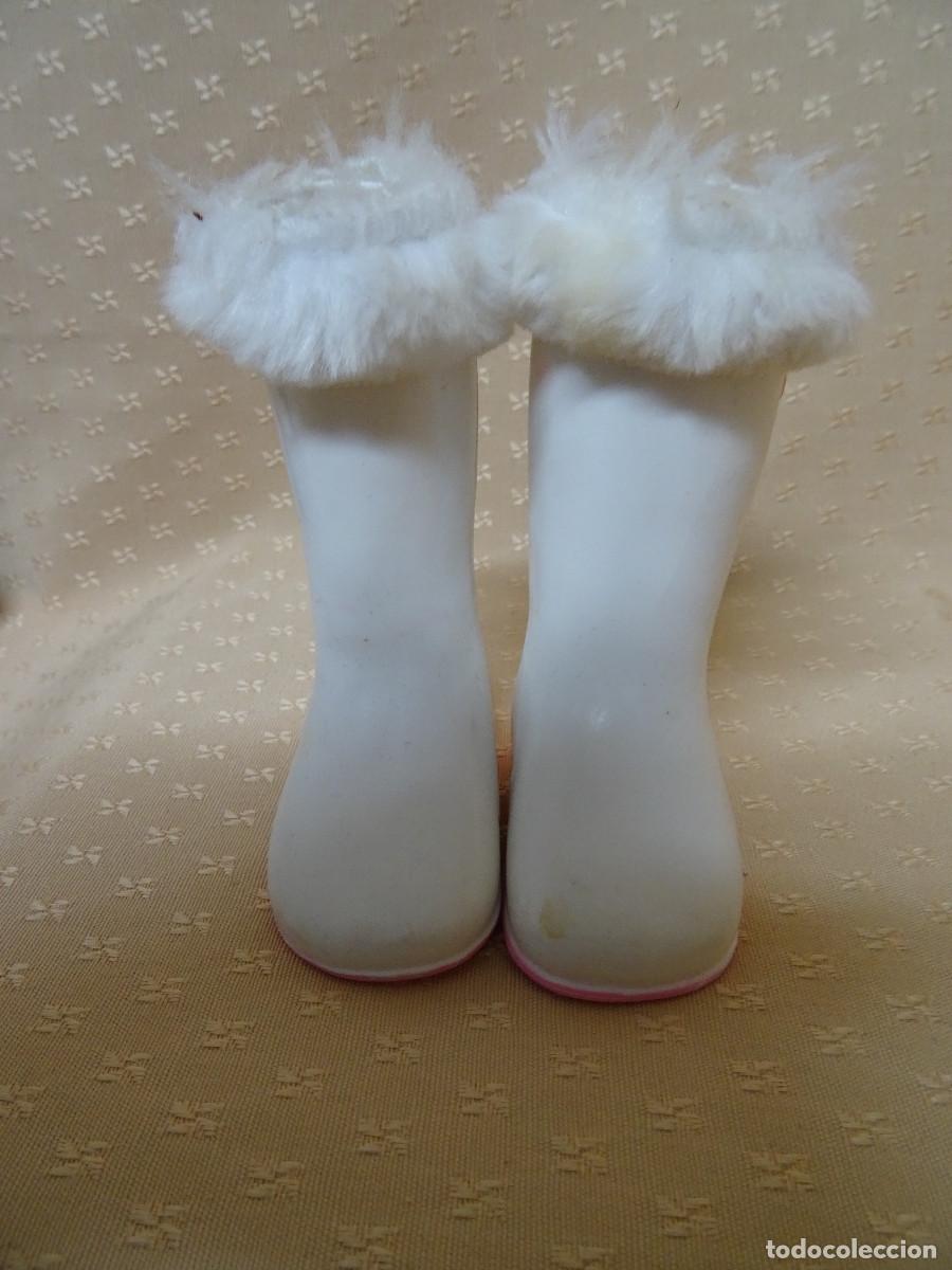 Mu&ntilde;ecas Nancy y Lucas: Botas blancas de Nancy - Foto 1