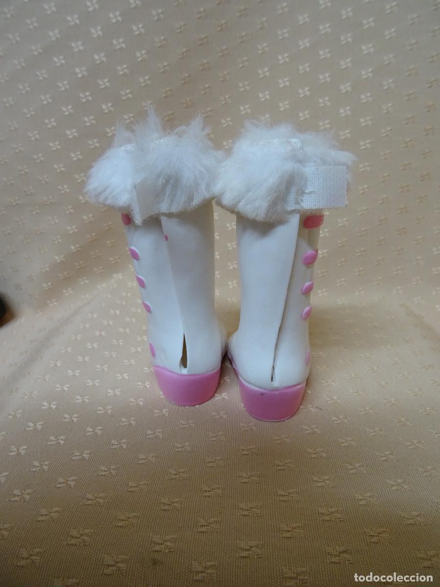 Mu&ntilde;ecas Nancy y Lucas: Botas blancas de Nancy - Foto 2
