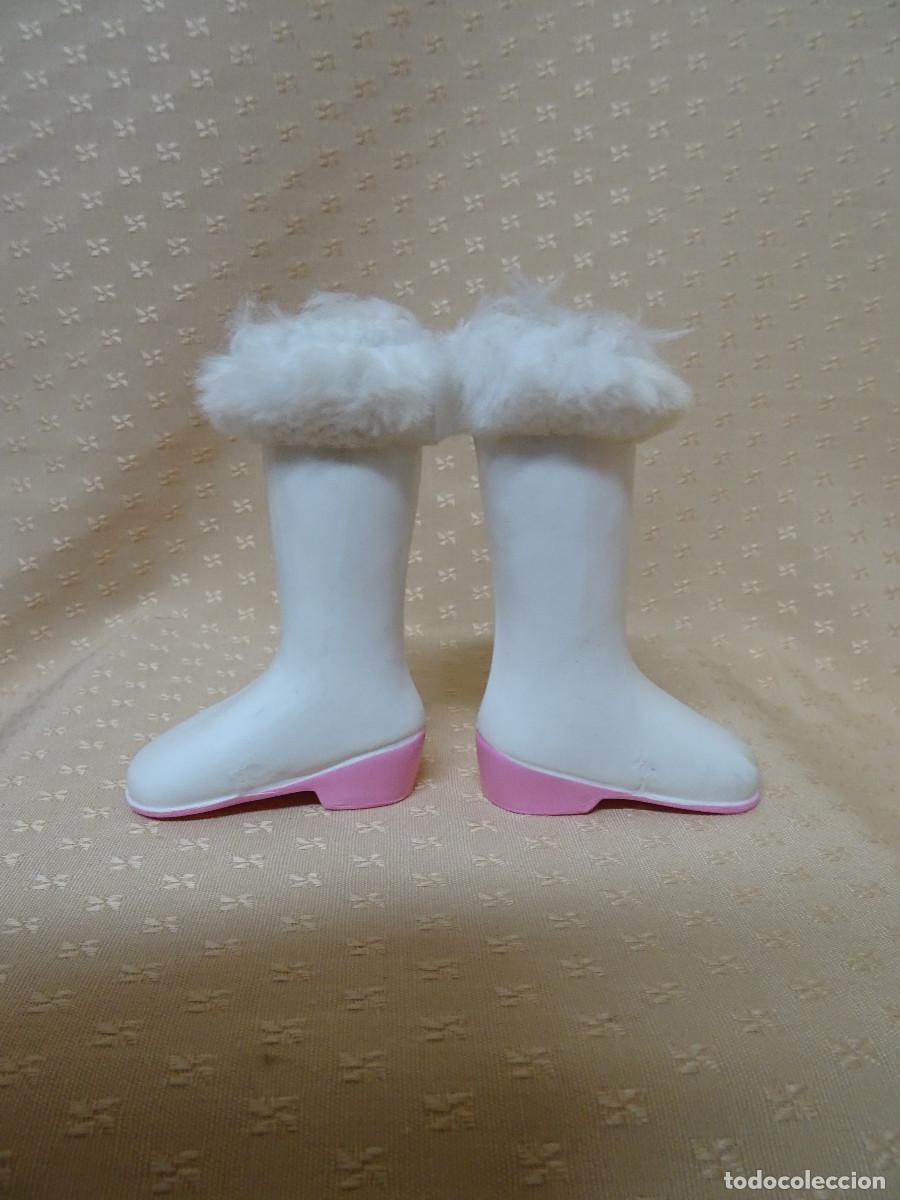Mu&ntilde;ecas Nancy y Lucas: Botas blancas de Nancy - Foto 3