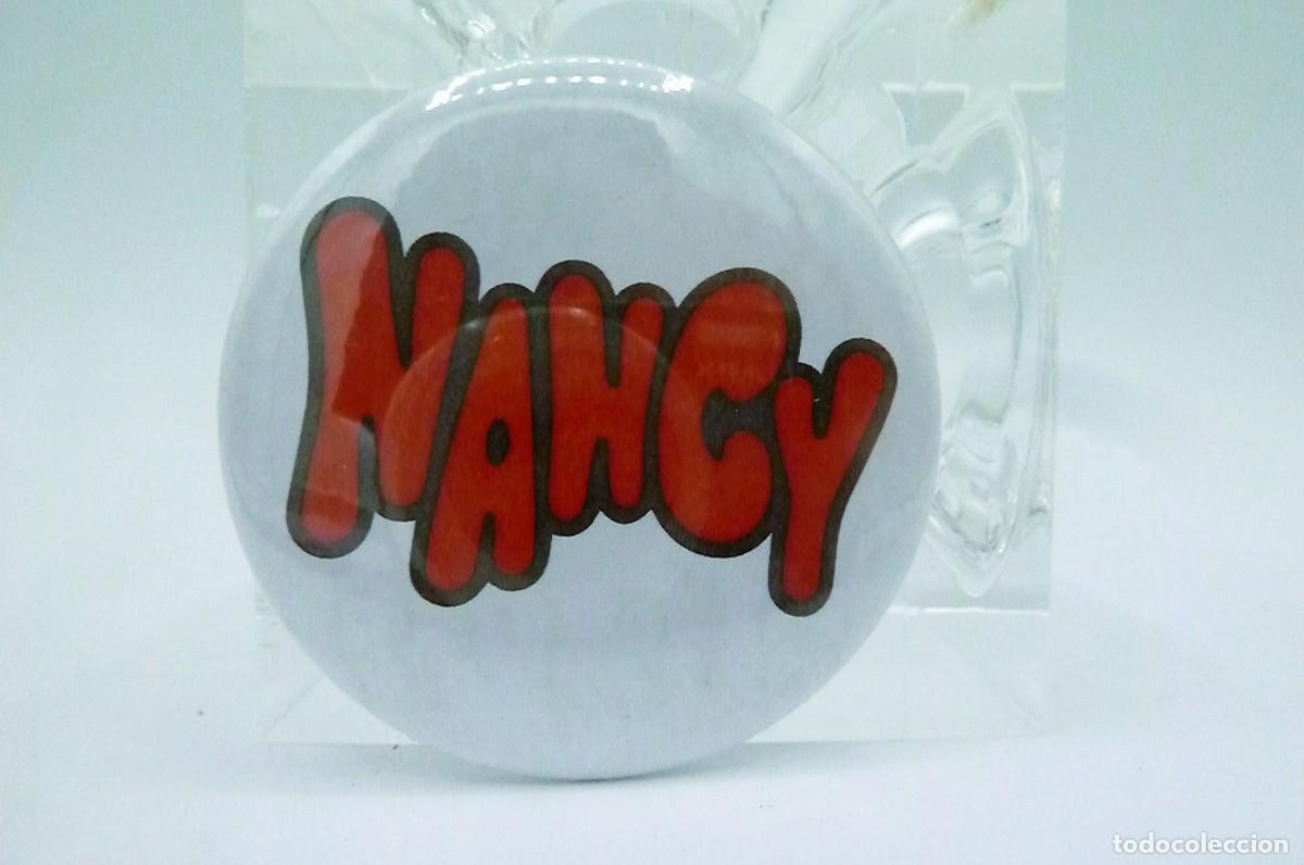 Mu&ntilde;ecas Nancy y Lucas: Chapa de aguja 5cm. Nancy - Foto 1
