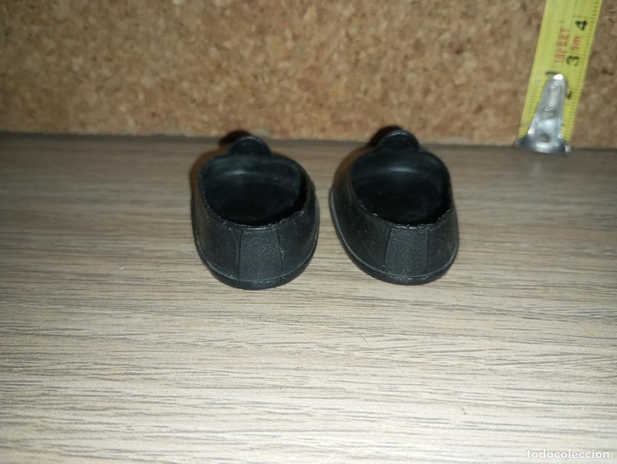 Mu&ntilde;ecas Nancy y Lucas: Zapatos negros de boton de mu&ntilde;eca Nancy - Foto 3