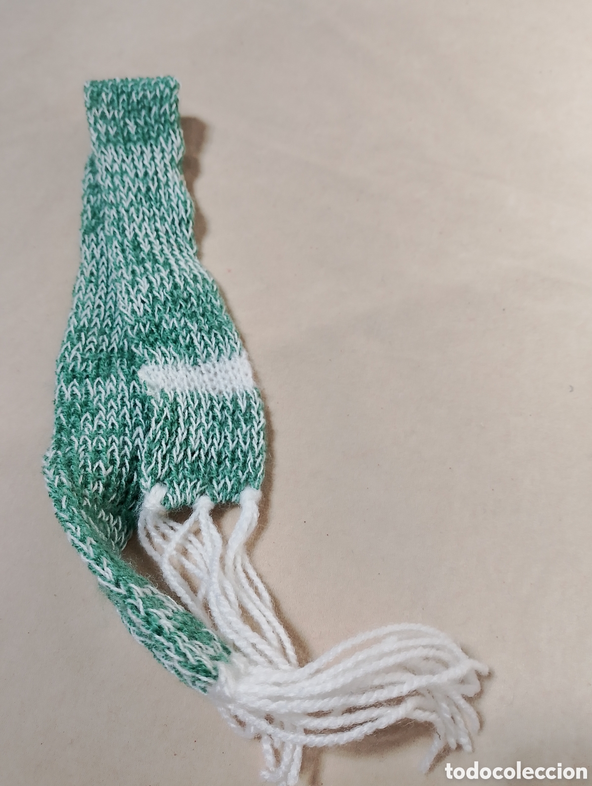 Mu&ntilde;ecas Nancy y Lucas: Conjunto de bufanda y gorro tejido verde de Nancy - Foto 3