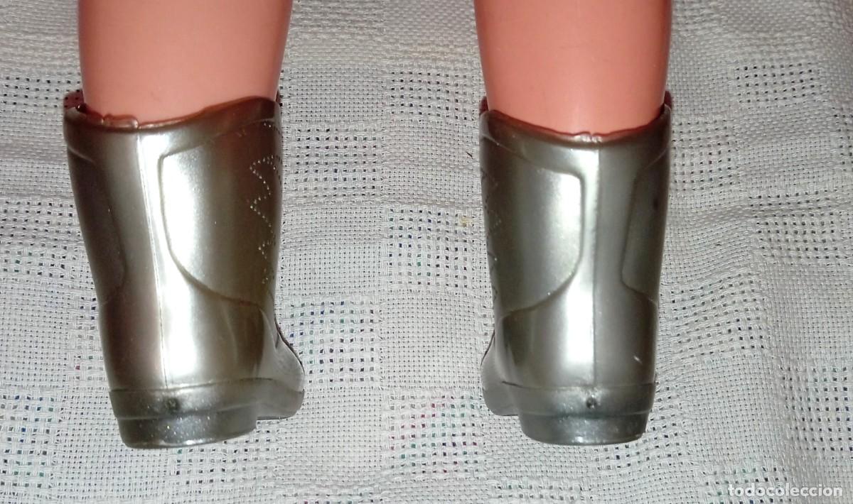 Mu&ntilde;ecas Nancy y Lucas: BOTAS PLATEADAS NANCY-ORIGINALES - Foto 4