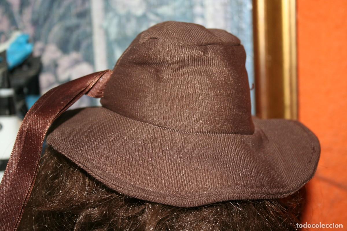 Mu&ntilde;ecas Nancy y Lucas: GORRO MU&Ntilde;ECA NANCY marron - Foto 2