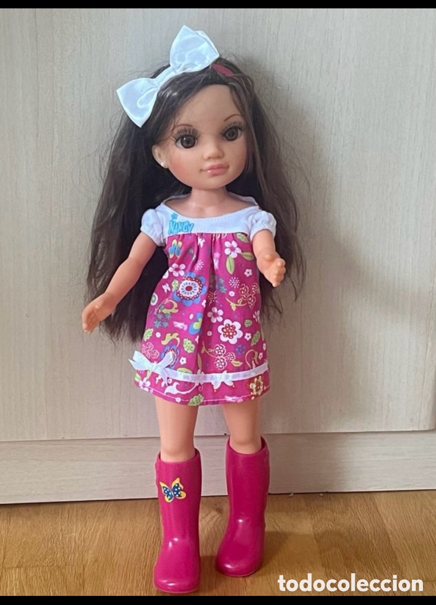 Mu&ntilde;ecas Nancy y Lucas: Nancy vestido casual con cinta en el pelo y botitas - Foto 1