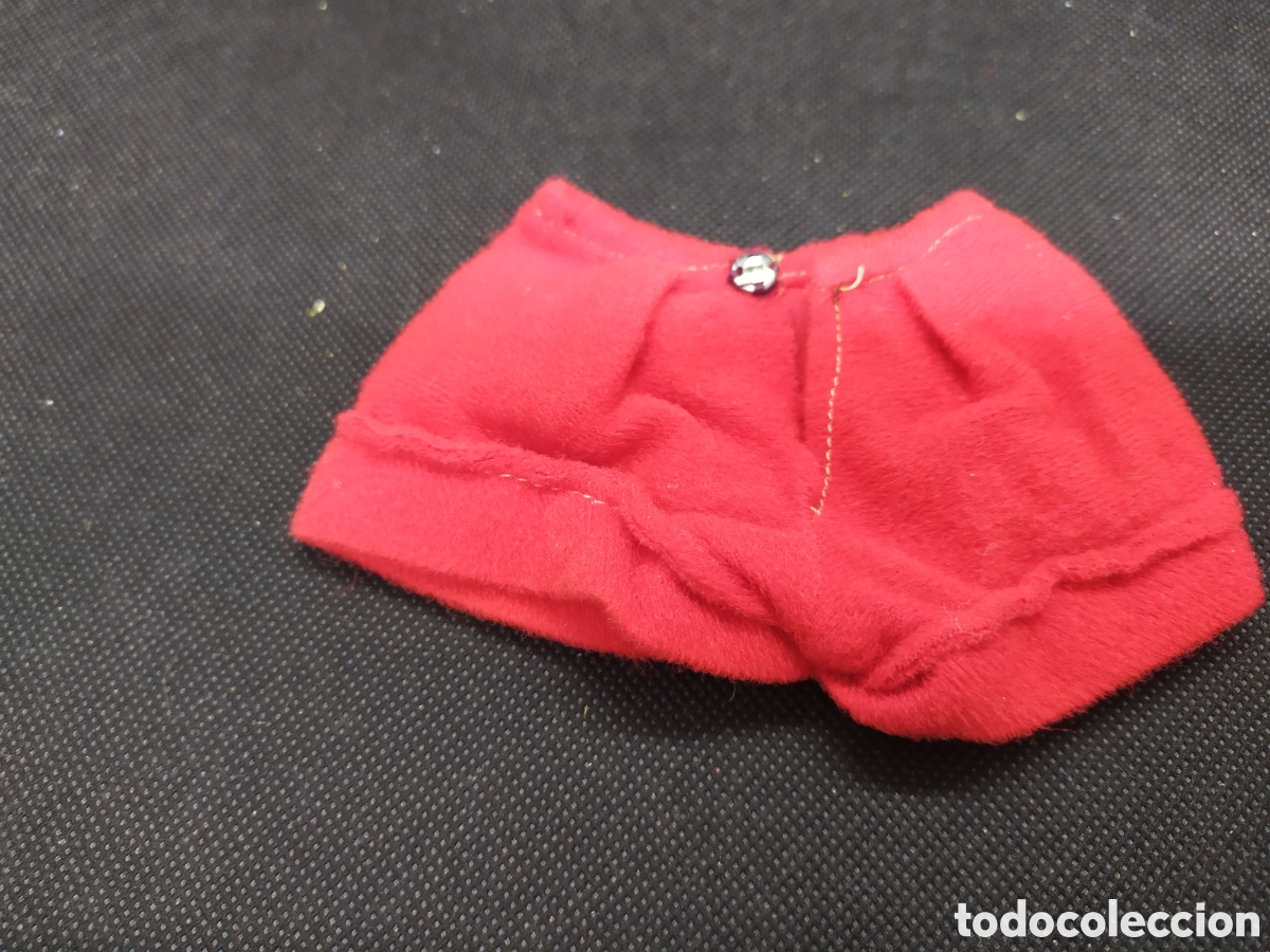 Mu&ntilde;ecas Nancy y Lucas: Nancy. Mini shorts rojo. Pantalon y botas - Foto 5