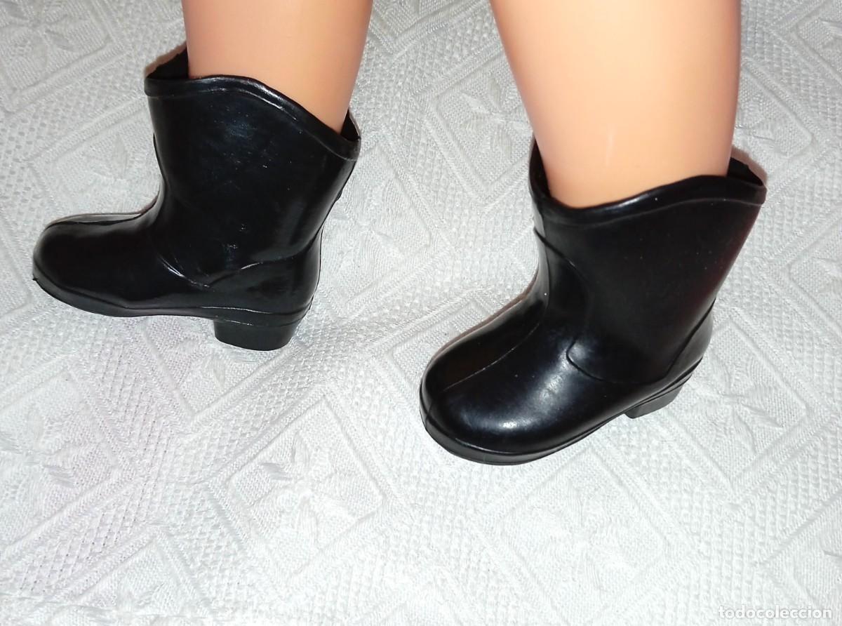 Mu&ntilde;ecas Nancy y Lucas: BOTAS NEGRAS DE AGUA NANCY - Foto 5