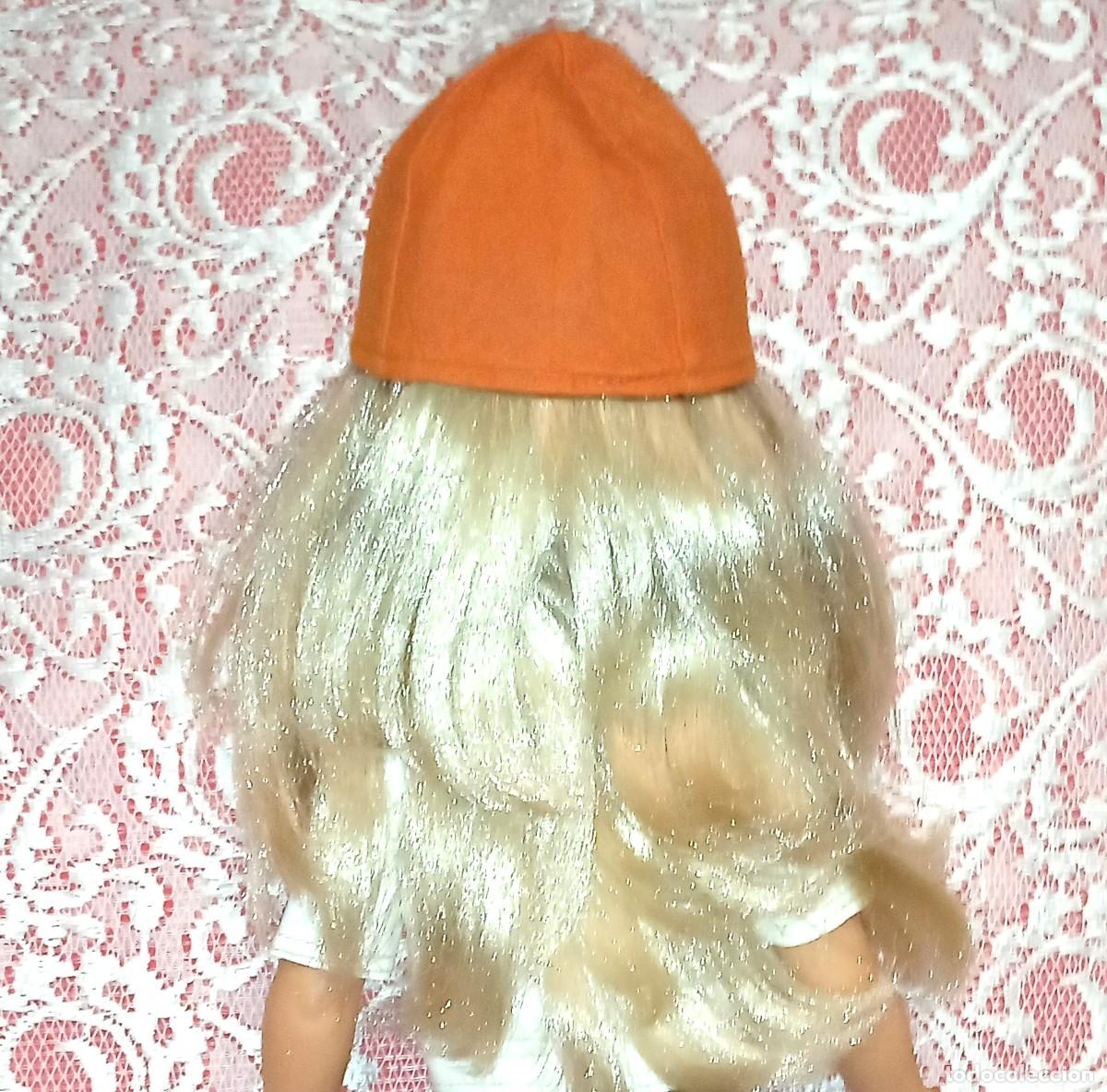 Mu&ntilde;ecas Nancy y Lucas: GORRA DEL CONJUNTO MINI SHORT A&Ntilde;OS 70 - Foto 3