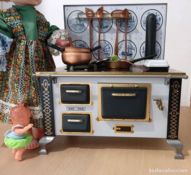 Mu&ntilde;ecas Nancy y Lucas: Cocina vintage Alemana con accesorios - Foto 1