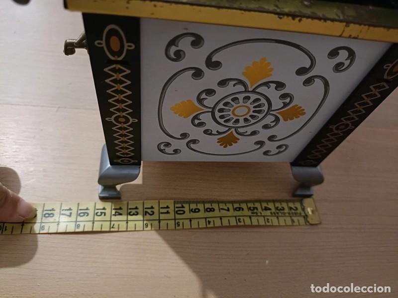 Mu&ntilde;ecas Nancy y Lucas: Cocina vintage Alemana con accesorios - Foto 17