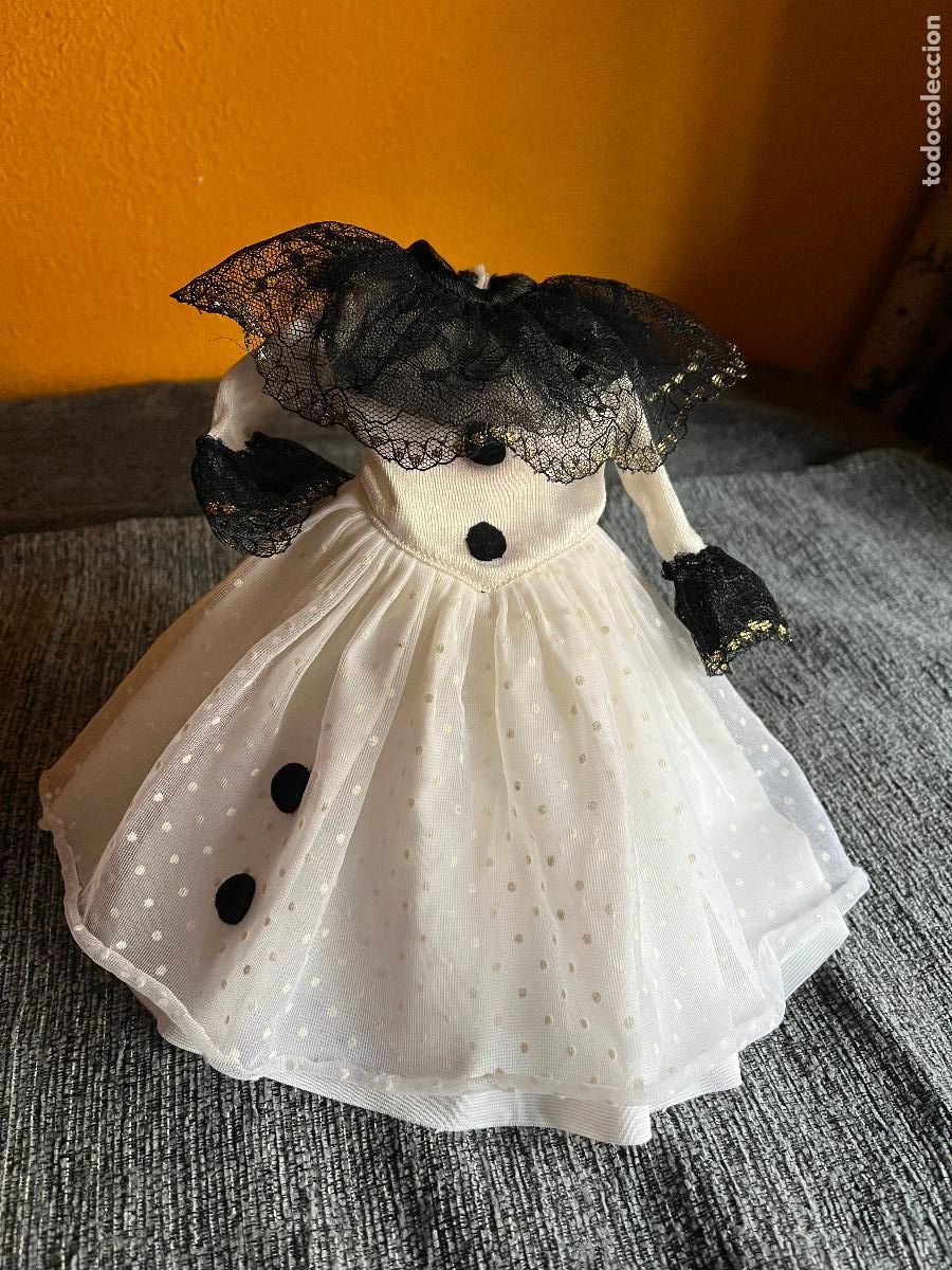 Mu&ntilde;ecas Nancy y Lucas: Vestido de Nancy en buen estado - Foto 1