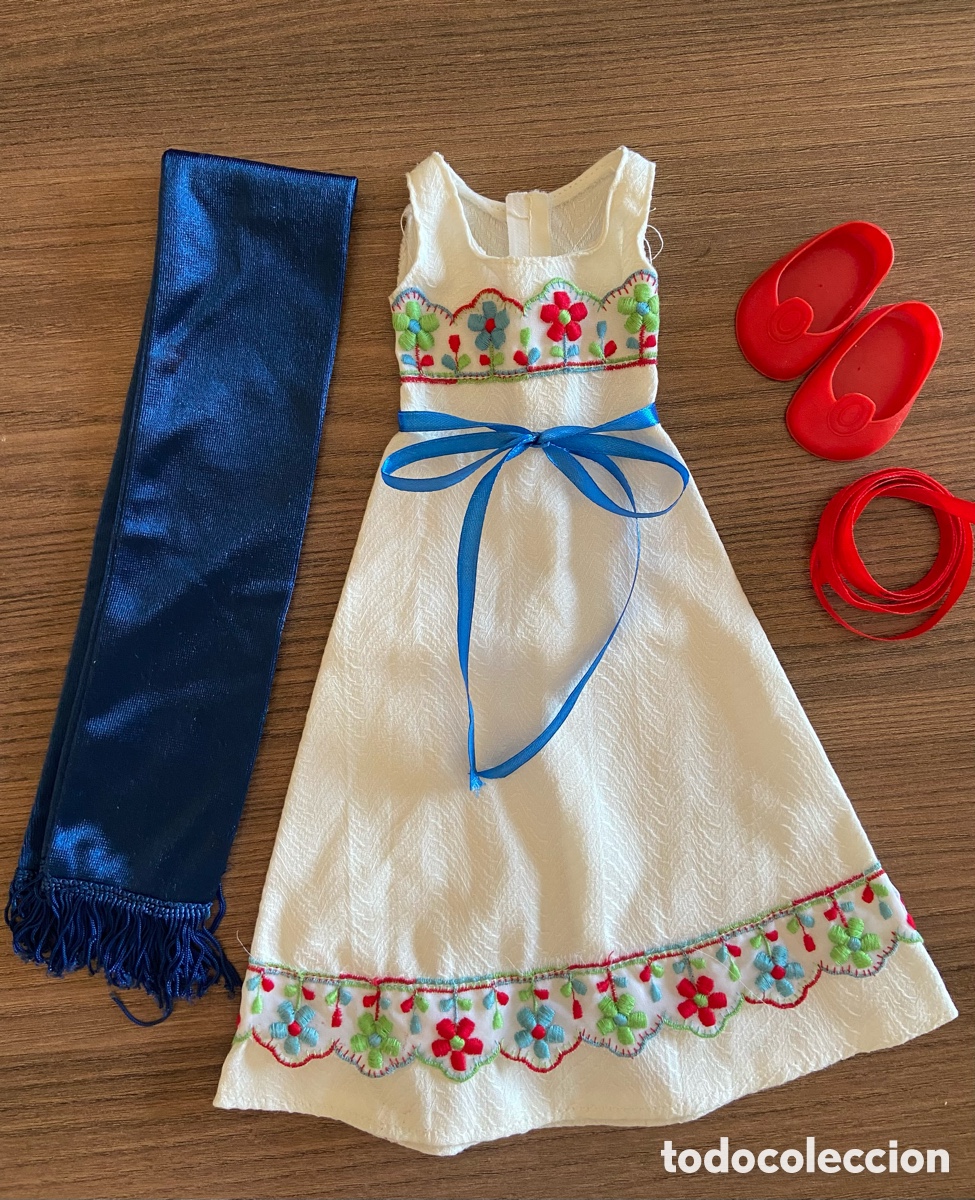 Mu&ntilde;ecas Nancy y Lucas: Conjunto Chal variante azul oscuro Nancy - Foto 1