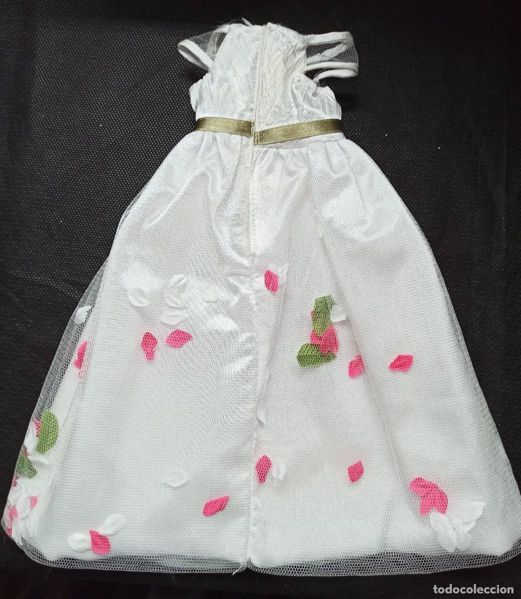 Mu&ntilde;ecas Nancy y Lucas: NC01-Nancy Vestido Comunion flores 2010 - Foto 3