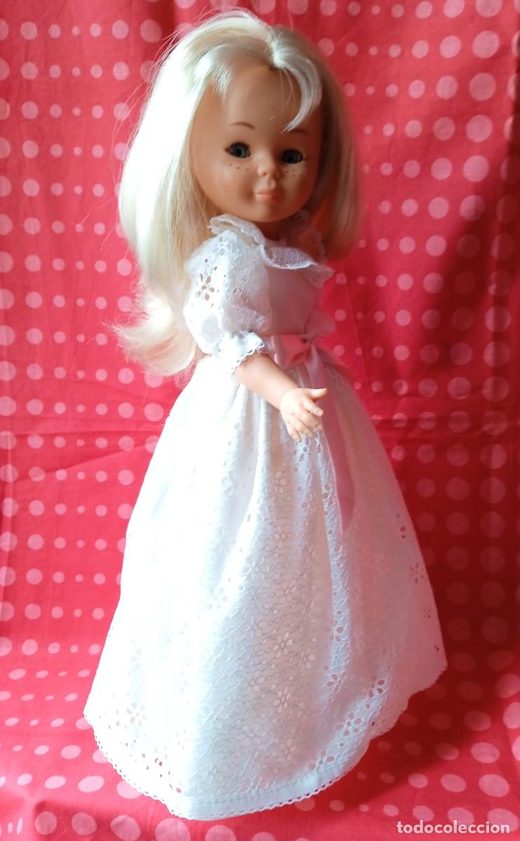 Mu&ntilde;ecas Nancy y Lucas: VESTIDO COMUNION NANCY-A&Ntilde;OS 70 - Foto 2
