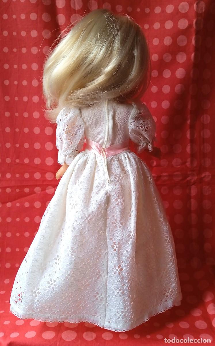 Mu&ntilde;ecas Nancy y Lucas: VESTIDO COMUNION NANCY-A&Ntilde;OS 70 - Foto 5