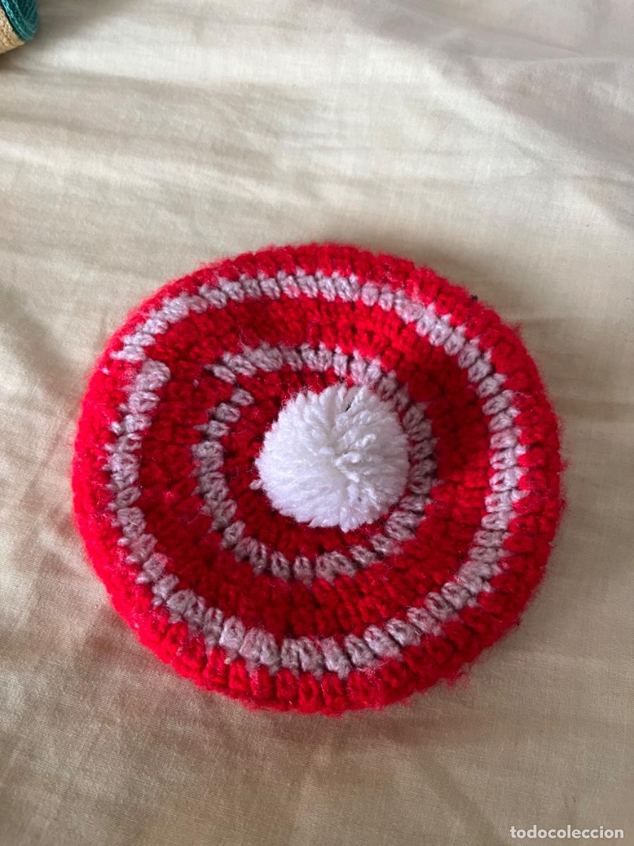 Mu&ntilde;ecas Nancy y Lucas: Nancy: gorrito de punto con pomp&oacute;n para la Nancy - Foto 2