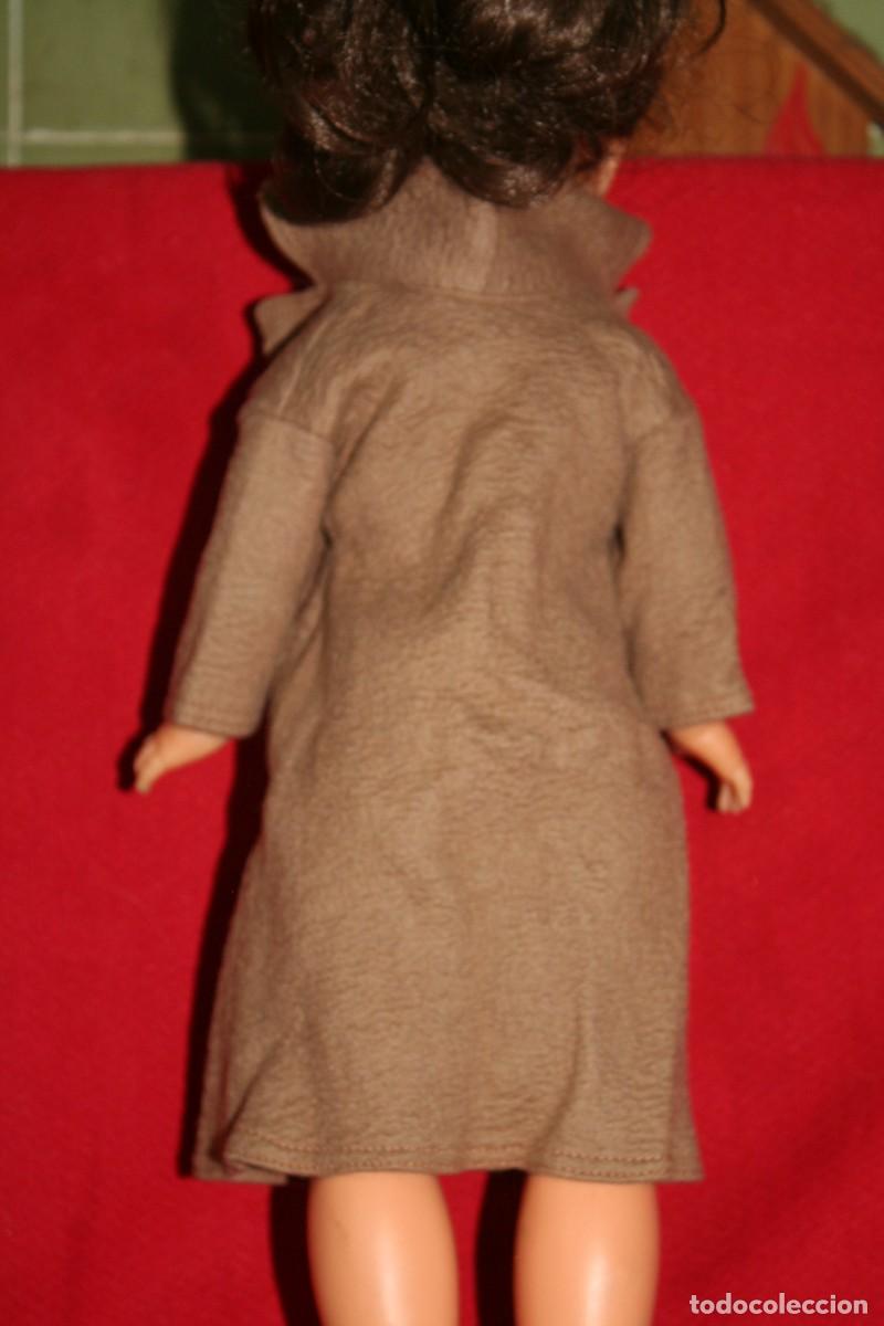 Mu&ntilde;ecas Nancy y Lucas: abrigo camel original mu&ntilde;eca nancy - Foto 3