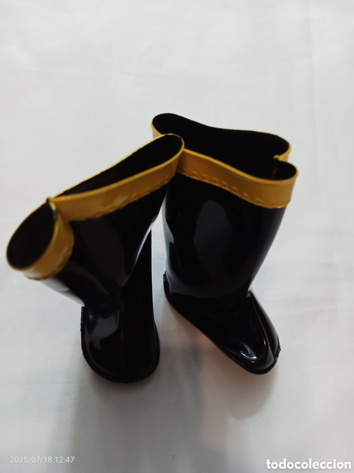 Mu&ntilde;ecas Nancy y Lucas: BOTAS NANCY DIAS DE FR&Iacute;O - Foto 2