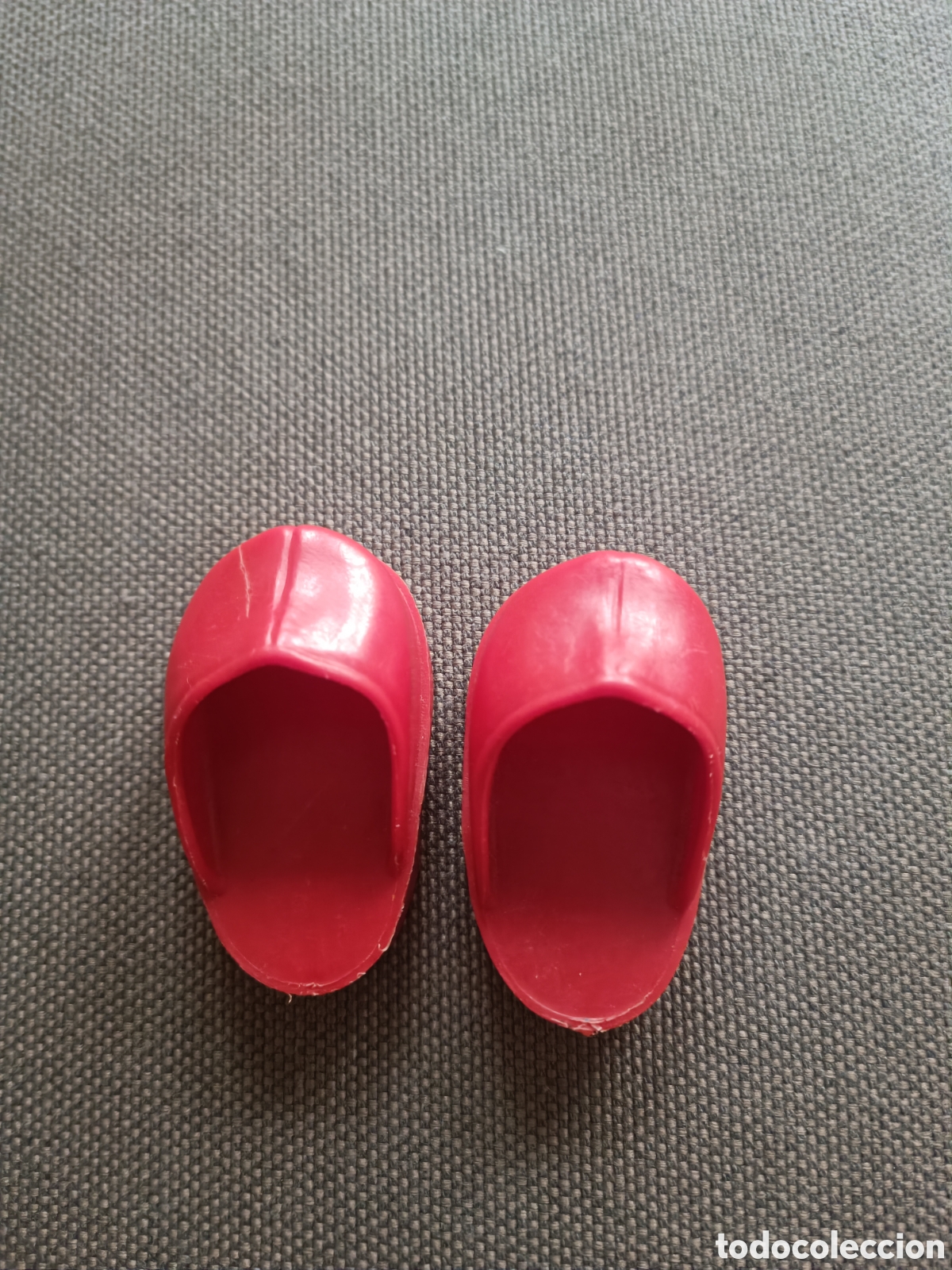 Mu&ntilde;ecas Nancy y Lucas: Zuecos rojos de Nancy - Foto 1