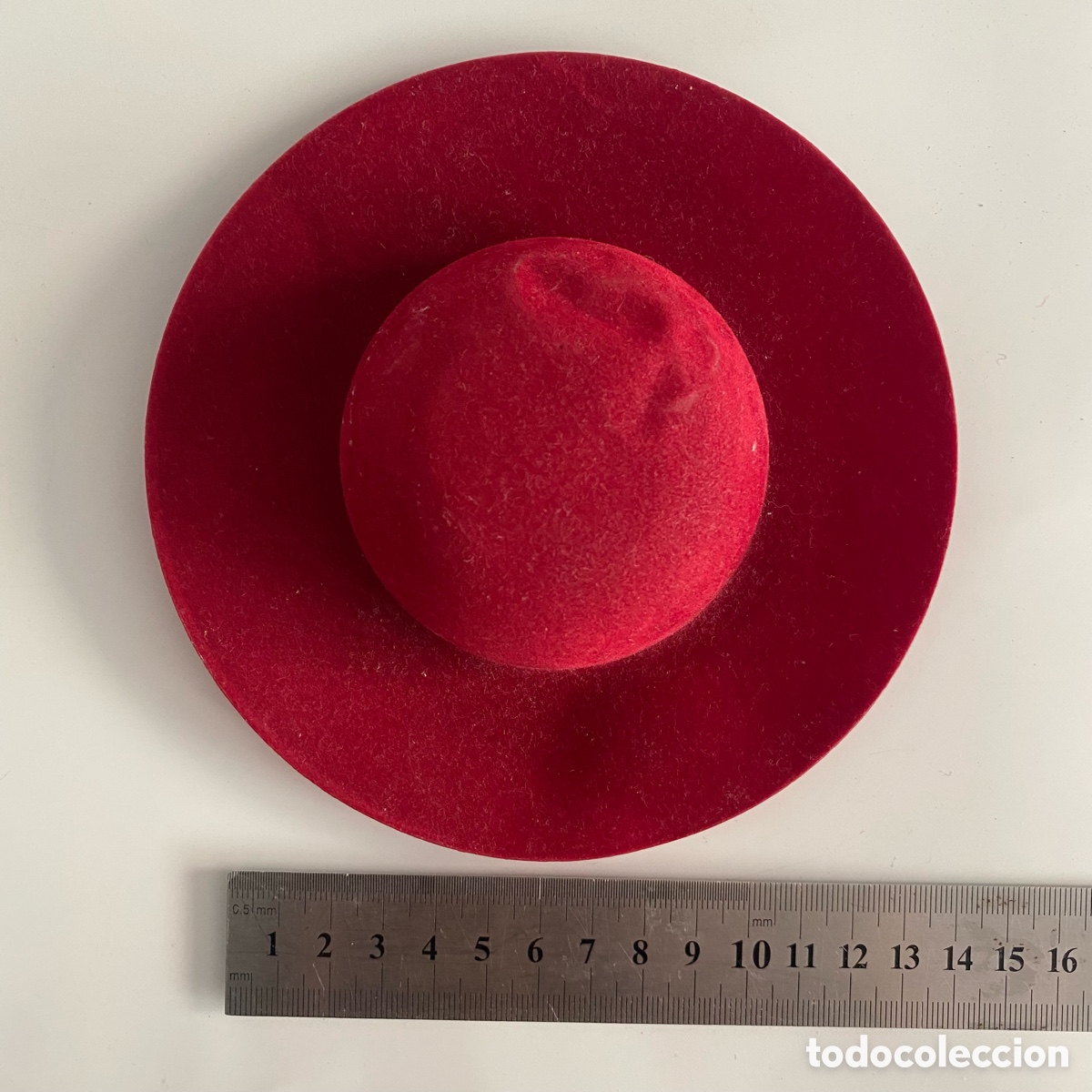 Mu&ntilde;ecas Nancy y Lucas: Sombrero para Nancy granate - Foto 3