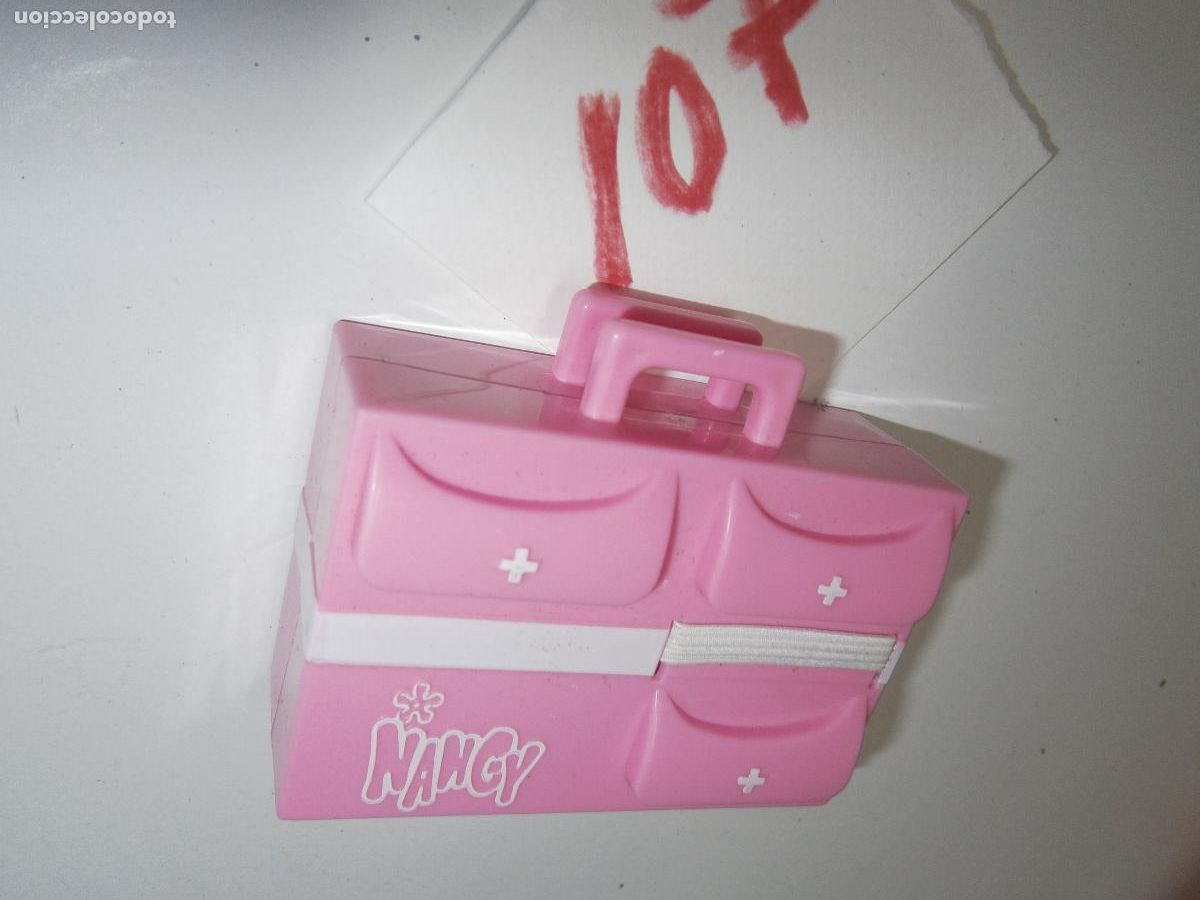 Mu&ntilde;ecas Nancy y Lucas: MALETIN DE ENFERMERA PARA NANCY CON COMPLEMENTOS DIVERSOS - Foto 1