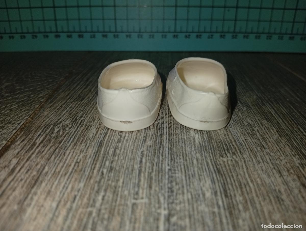 Mu&ntilde;ecas Nancy y Lucas: Zapatos blancos mocasines de mu&ntilde;eca Nancy - Foto 5