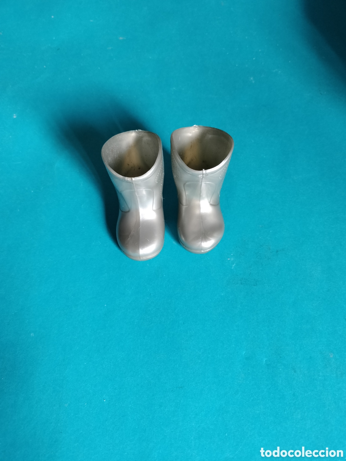 Mu&ntilde;ecas Nancy y Lucas: botas plateadas de la Nancy selene - Foto 1