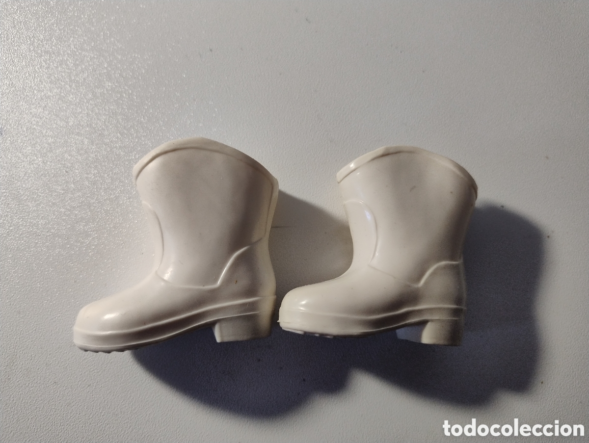 Mu&ntilde;ecas Nancy y Lucas: Botas blancas de Nancy en goma originales Ref 2 - Foto 2