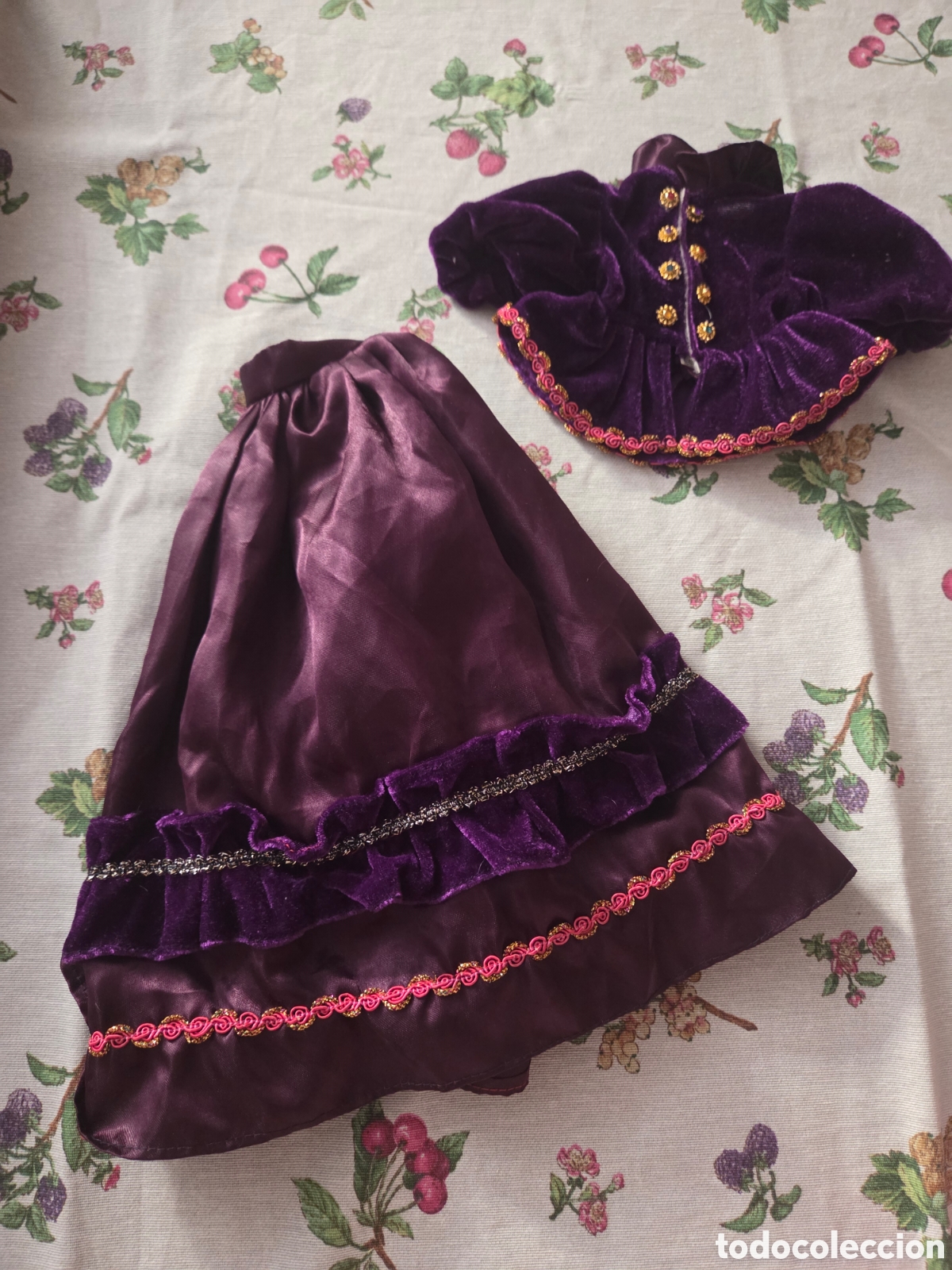 Mu&ntilde;ecas Nancy y Lucas: Ropa para Nancy. No original - Foto 1