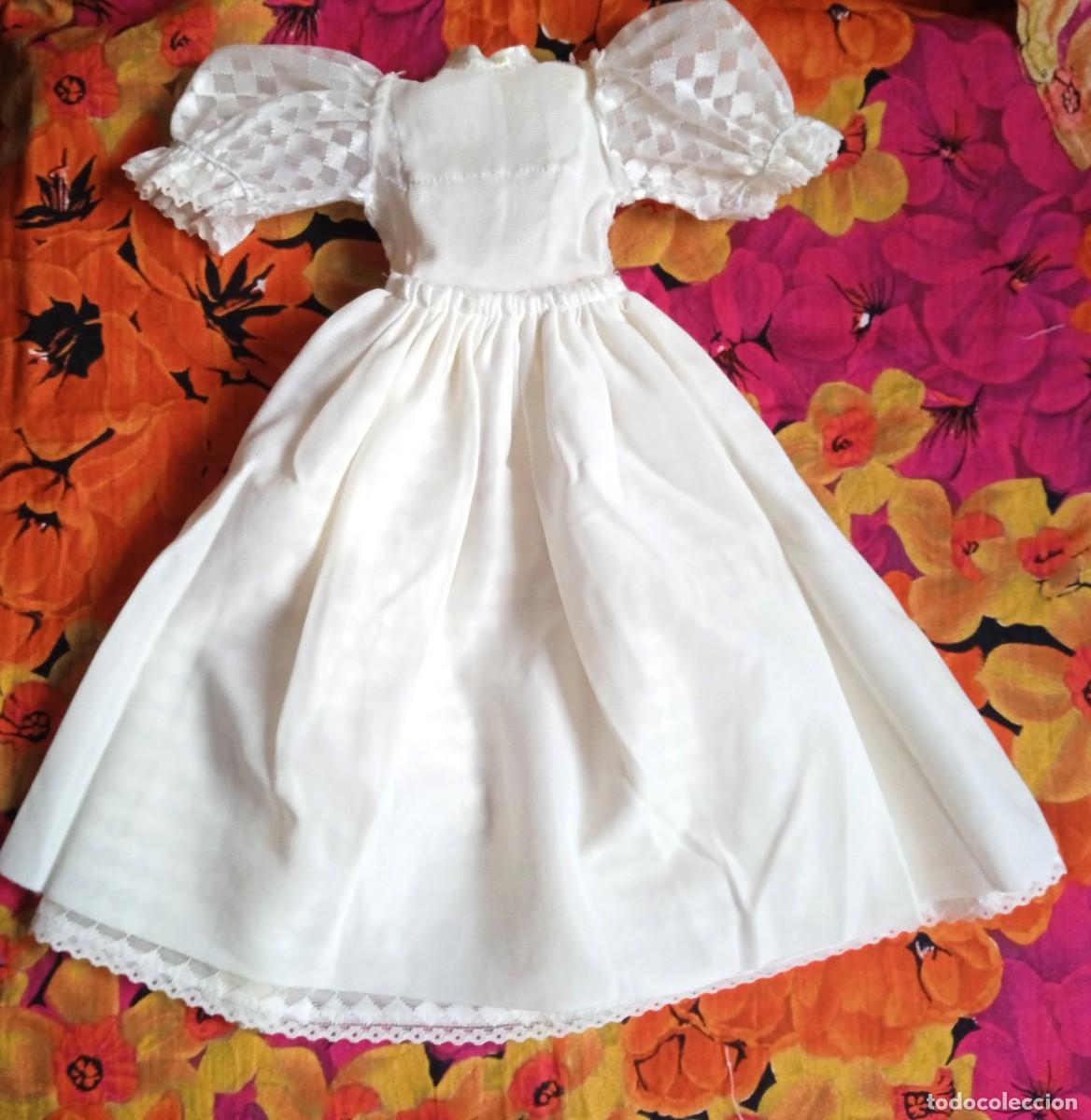 Mu&ntilde;ecas Nancy y Lucas: VESTIDO COMUNION NANCY-A&Ntilde;OS 70 - Foto 4
