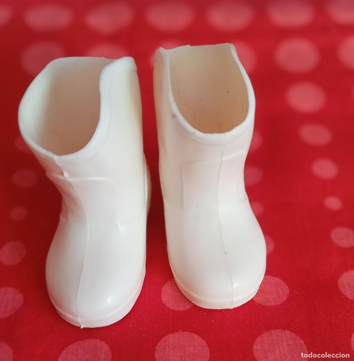 Mu&ntilde;ecas Nancy y Lucas: BOTAS BLANCAS NANCY-A&Ntilde;OS 70 - Foto 1